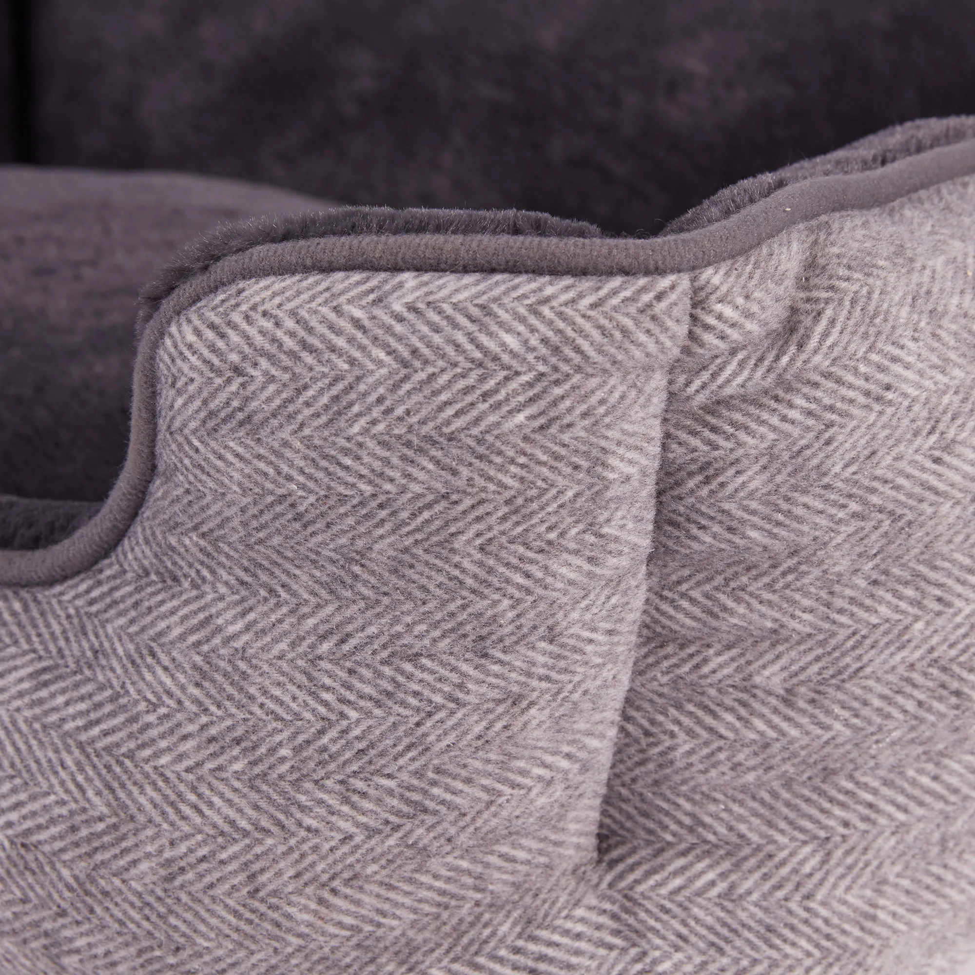 Banbury & Co Herringbone Square Dog Bed - Image 8