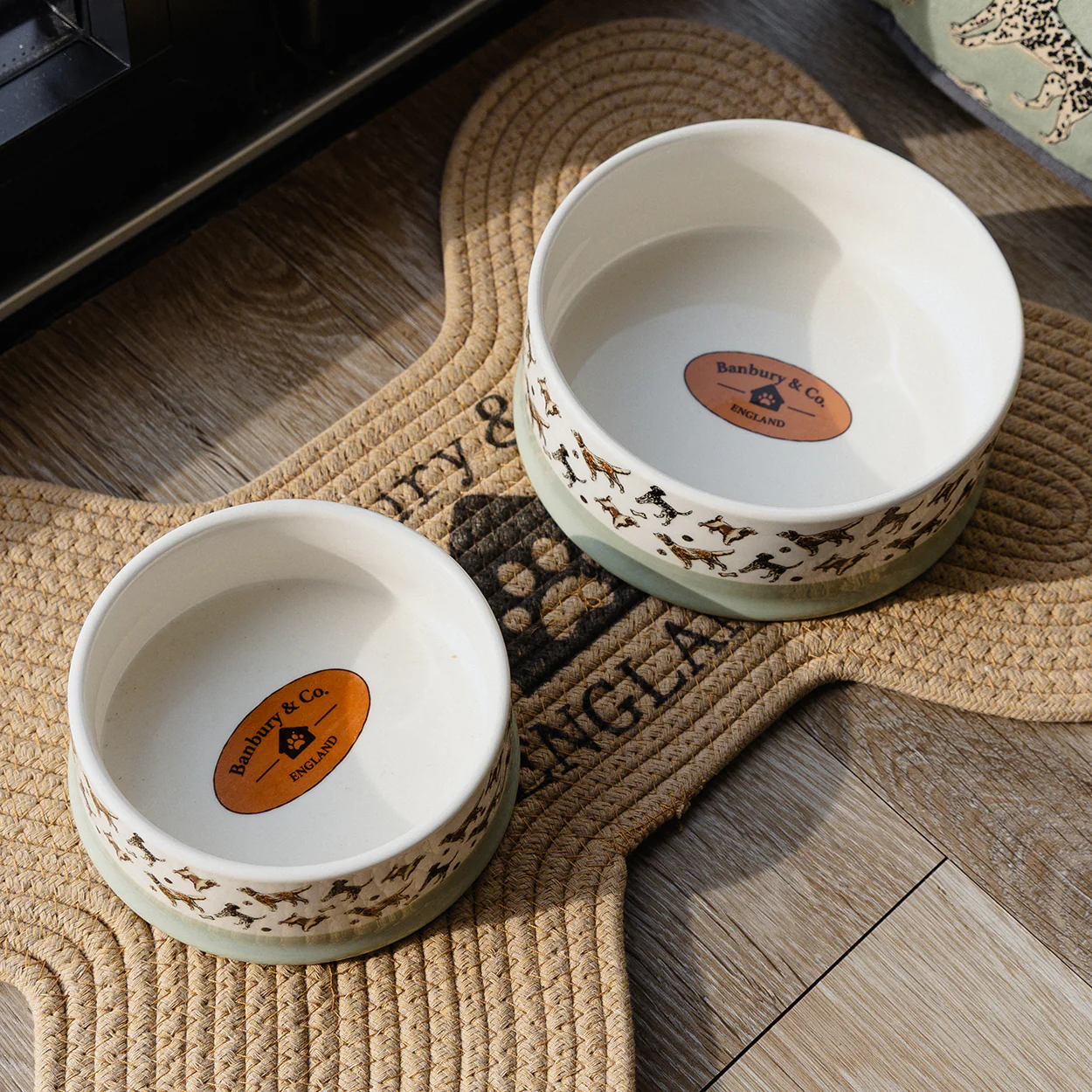 Banbury & Co Rural Retreats Ceramic Pet Bowl - Image 7