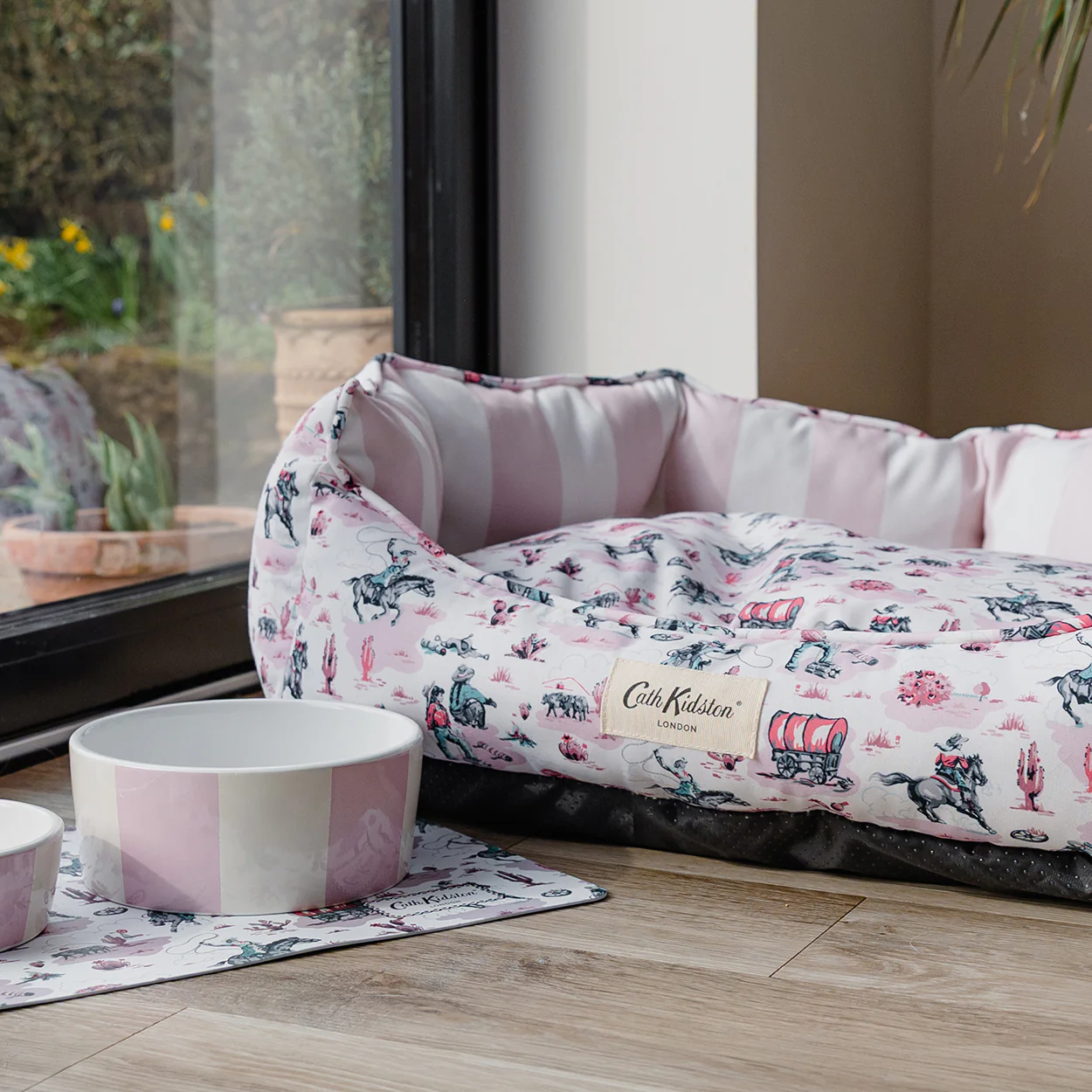 Cath Kidston Cowgirl Scallop Pet Bed - Image 8