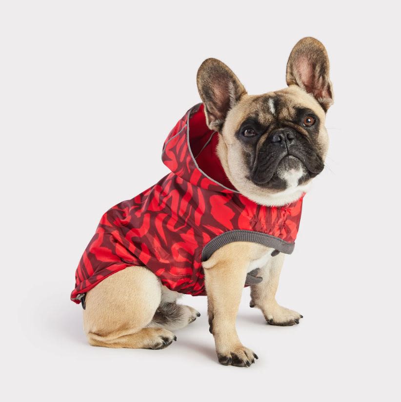 GF Pet Elasto-Fit Reversible Red Abstract Dog Raincoat - Image 2
