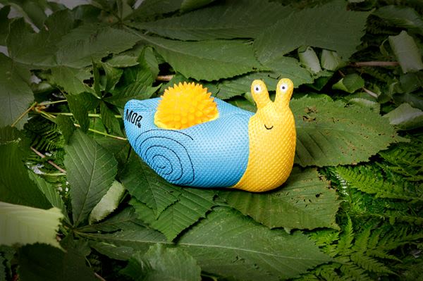 Ministry of Pets Sally the Snail 2 in 1 Squeaker Dog Toy - Image 2