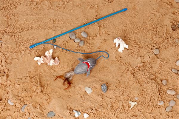 Ministry of Pets Sebastian the Shark Cat Teaser Toy - Image 2