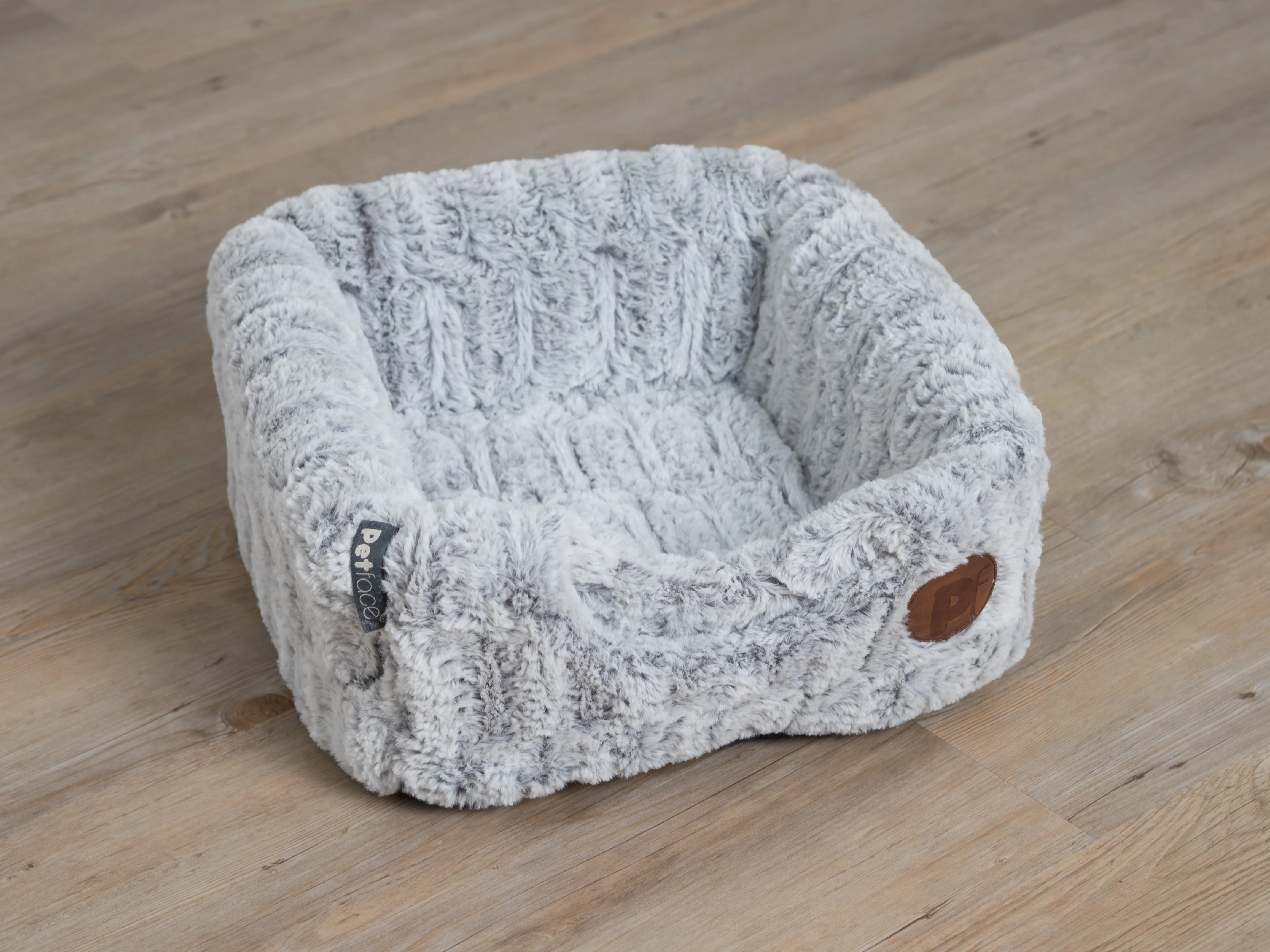 Petface Bamboo Plush Cave Cat Bed - Image 4