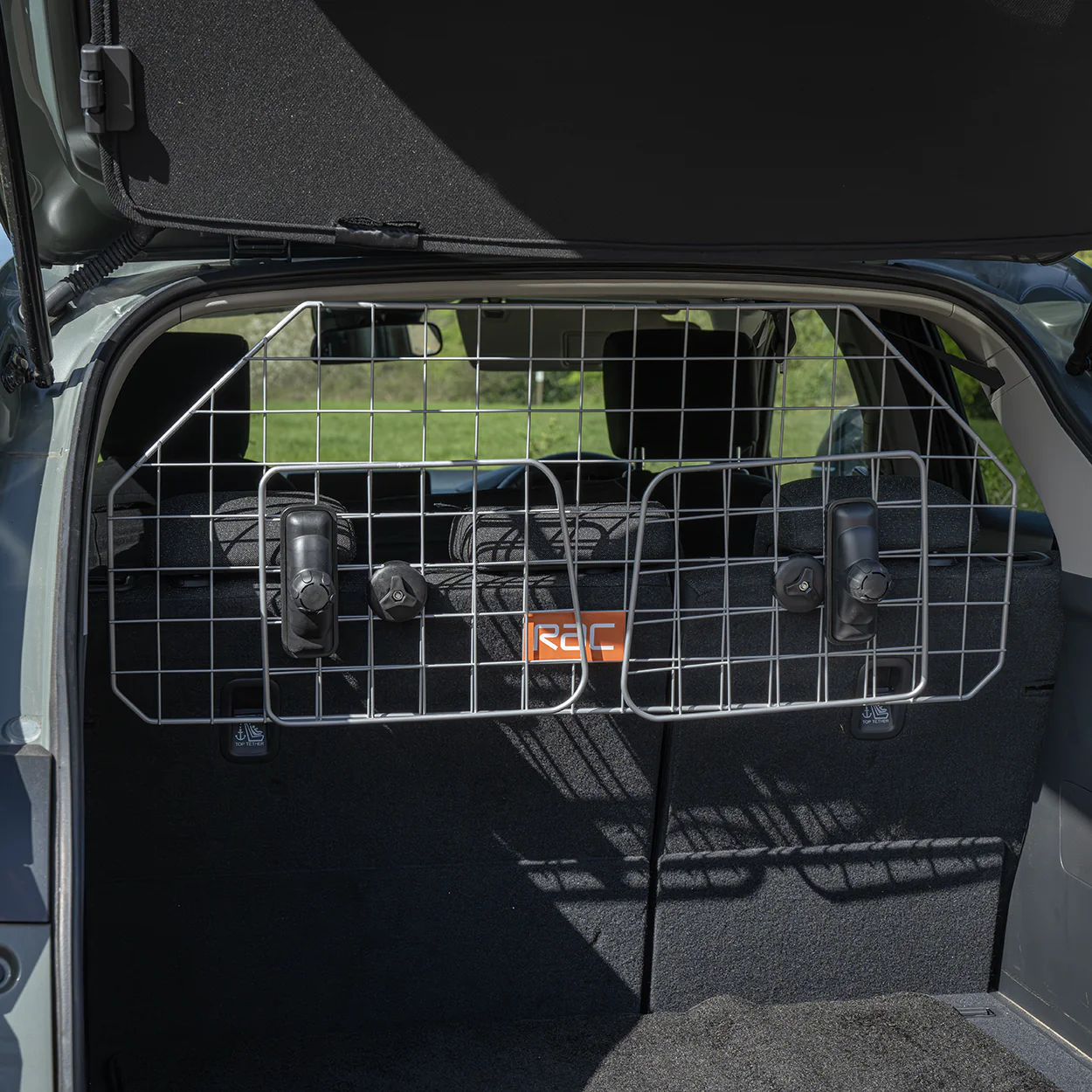 Rac Advanced Mesh Steel Dog Guard Headrest - Image 3