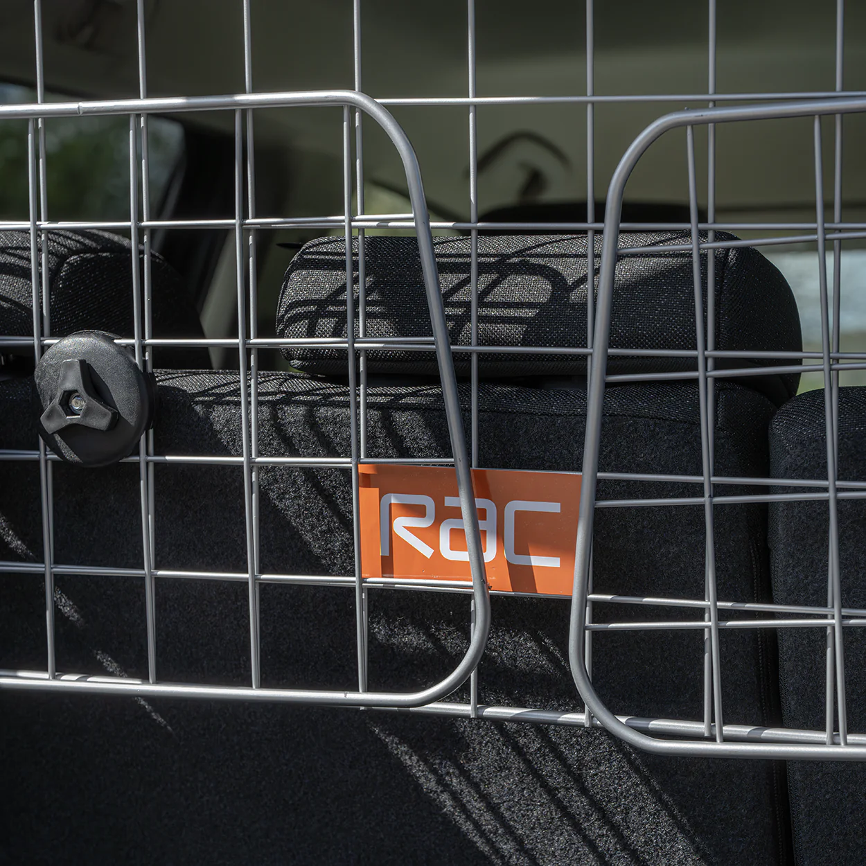 Rac Advanced Mesh Steel Dog Guard Headrest - Image 5