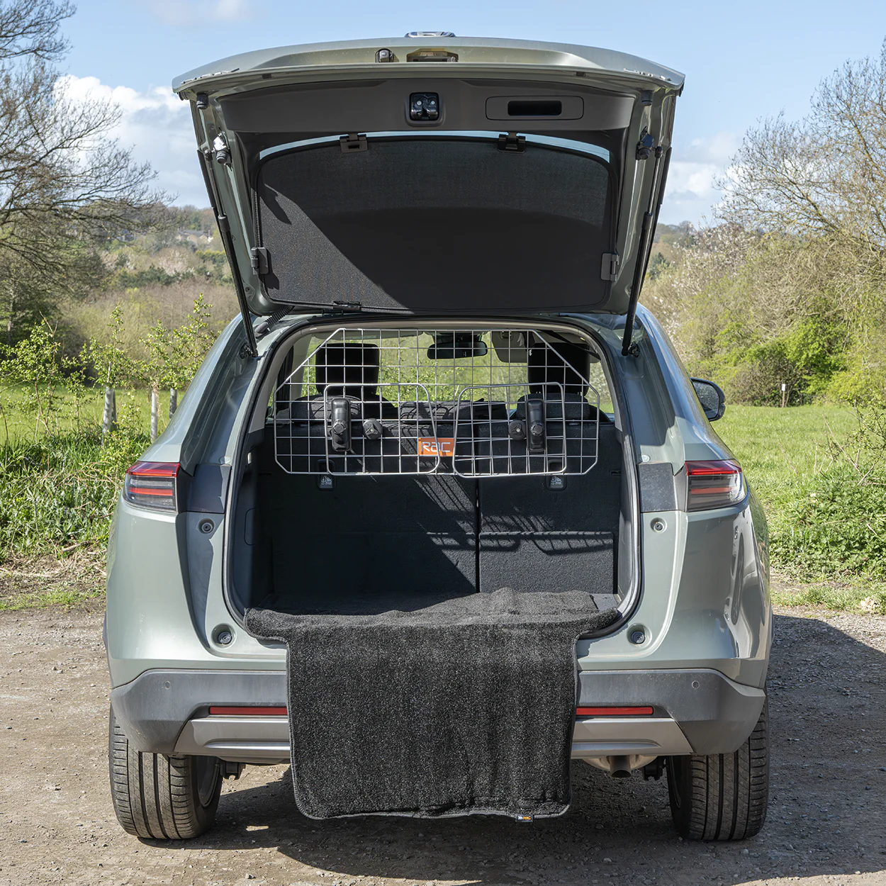 Rac Advanced Mesh Steel Dog Guard Headrest - Image 8