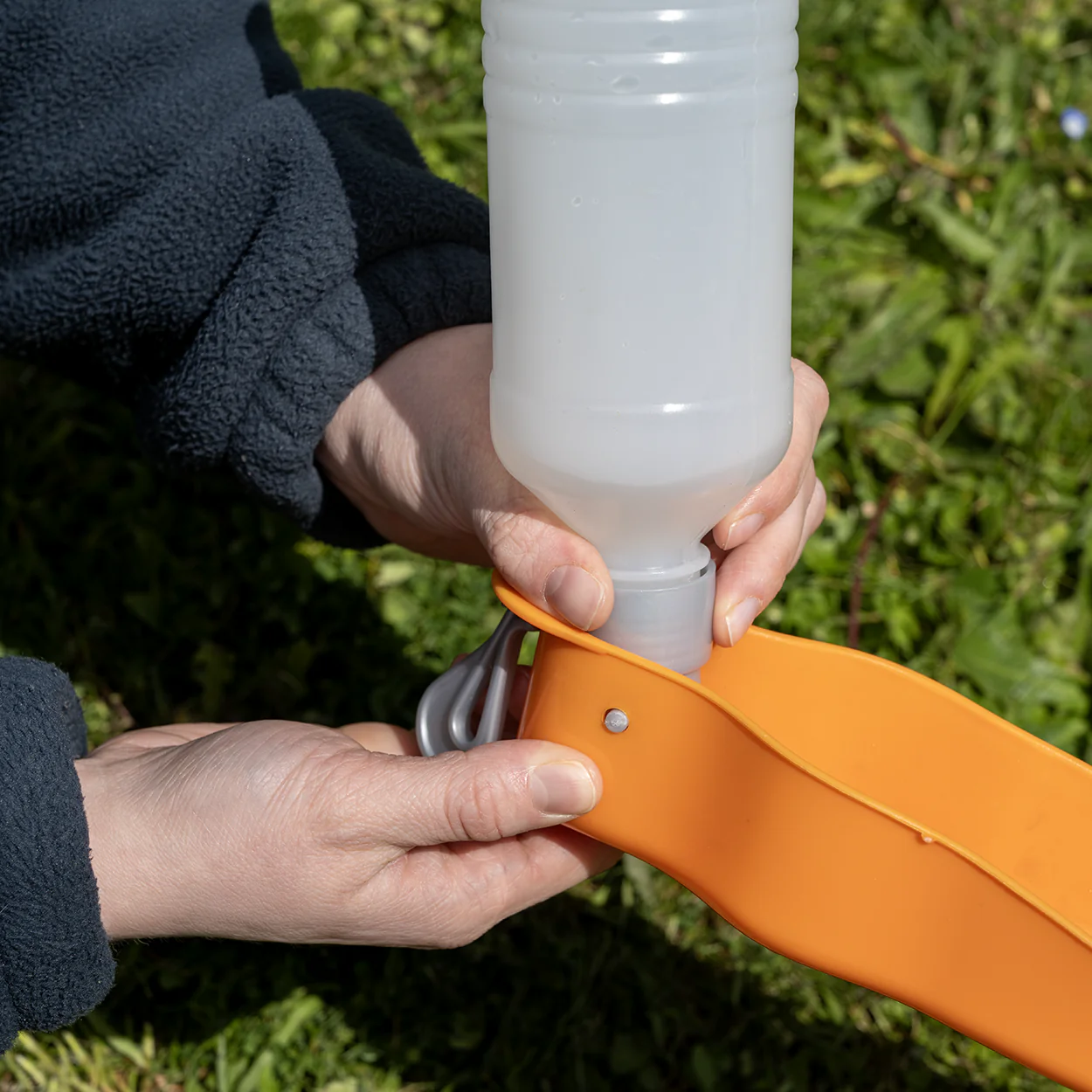 Rac Travel Plastic Dog Water Bottle - Image 10
