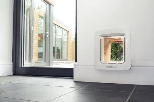SureFlap Microchip Pet Door Connect with Wireless Hub - Image 4