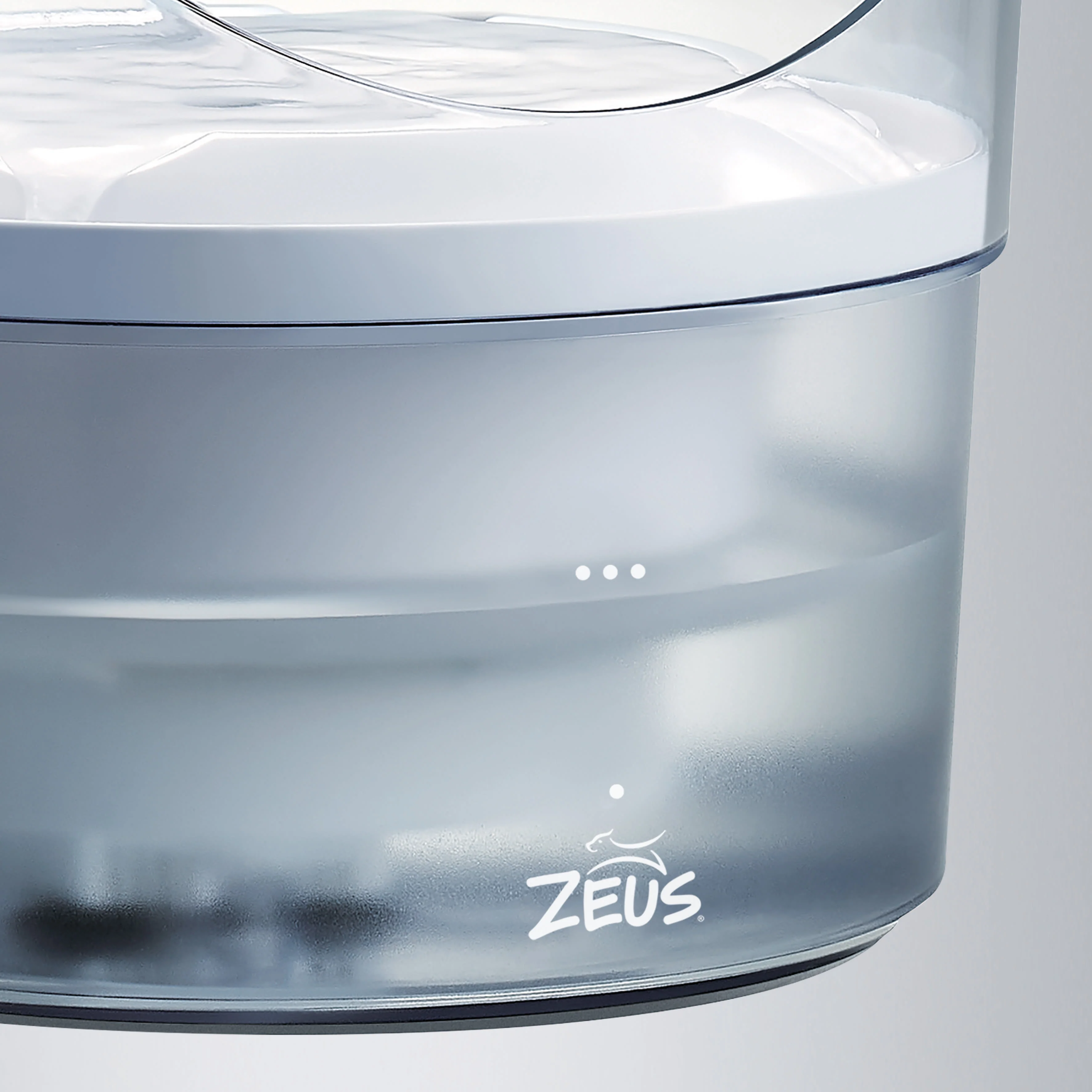 Zeus Fresh and Clear Splash Guard Dog Drinking Fountain - Image 5